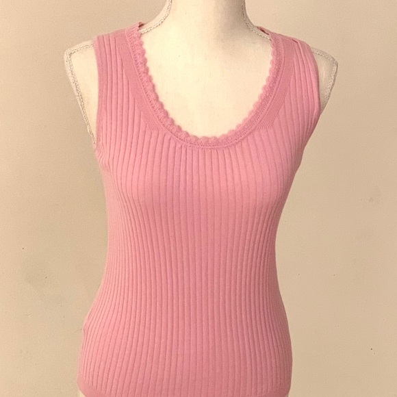 Ann Taylor Tops - Pink Ann Taylor top!💕